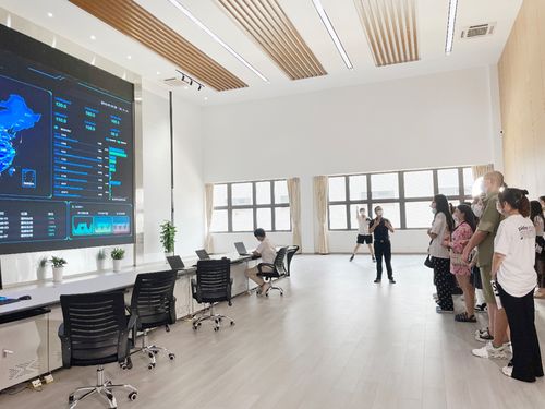 福貝寵食4.0智能工廠 引領寵物食品智能智造新時代的多媒體產品